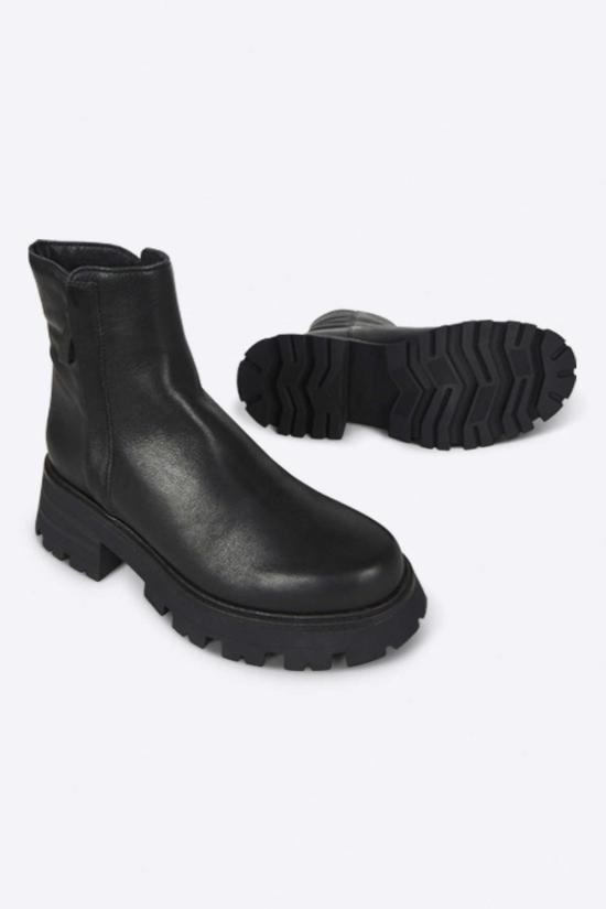 인텐셔널리 블랭크 부츠 "의도적으로." Larry Lug Sole Boot Taupe/Black - INTENTIONALLY BLANK