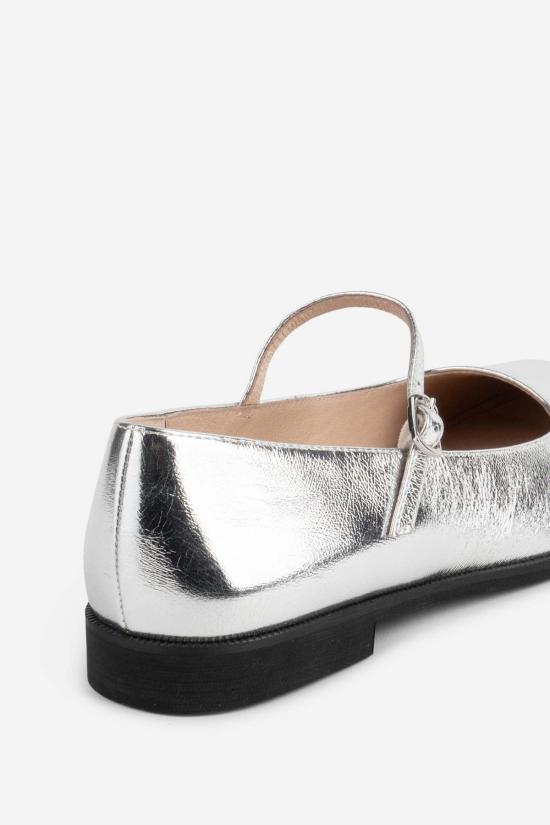  인텐셔널리 블랭크 플랫 슈즈 "의도적으로." 새턴 스퀘어 토 메리 제인 실버/블랙 - INTENTIONALLY BLANK