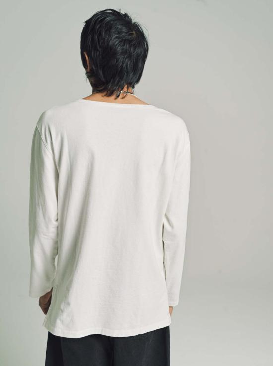  르메르 긴팔 티셔츠 롱슬리브 와이드넥 티셔츠 칠크 - LEMAIRE