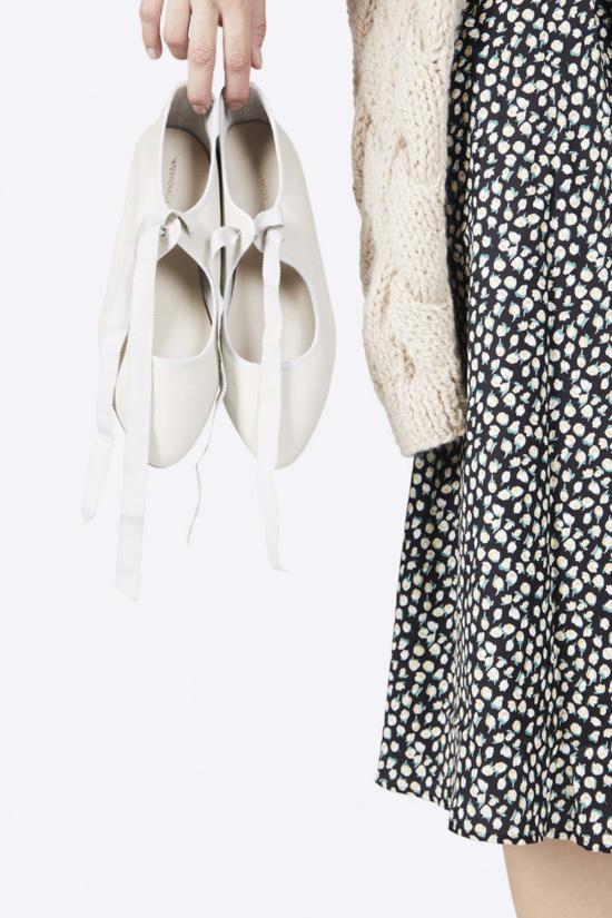  인텐셔널리 블랭크 뮬/슬리퍼 "의도적으로." 밸리 발레 플랫 블러쉬/초크