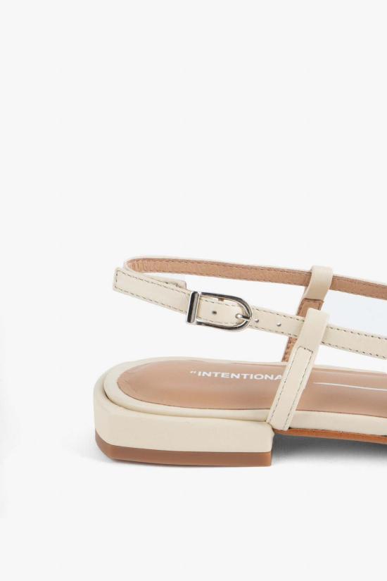  인텐셔널리 블랭크 힐/펌프스 "의도적으로." Daff Slingback Flat Black/Cream - INTENTIONALLY BLANK