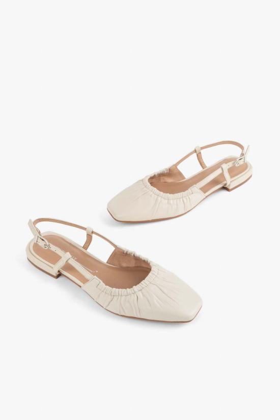  인텐셔널리 블랭크 힐/펌프스 "의도적으로." Daff Slingback Flat Black/Cream - INTENTIONALLY BLANK