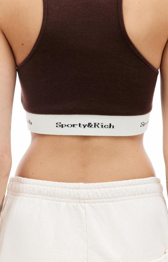  스포티앤리치 민소매 티셔츠 스포티 + 리치 세리프 로고 리브 크롭 탱크 초콜릿 - SPORTY & RICH