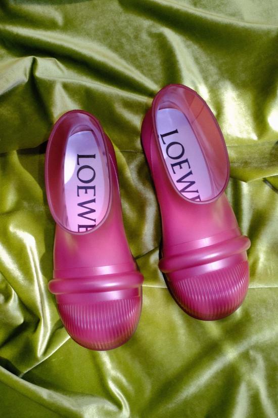  로에베 부츠 투명 레드 러버 풀온 앵클 - LOEWE