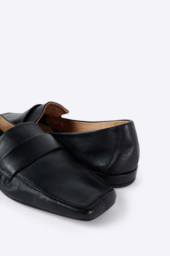  인텐셔널리 블랭크 로퍼 "의도적으로." 핑키  멀티 - INTENTIONALLY BLANK