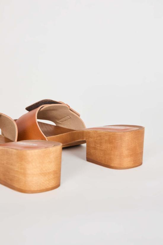  인텐셔널리 블랭크 뮬/슬리퍼 "의도적으로." Mar Clog - INTENTIONALLY BLANK