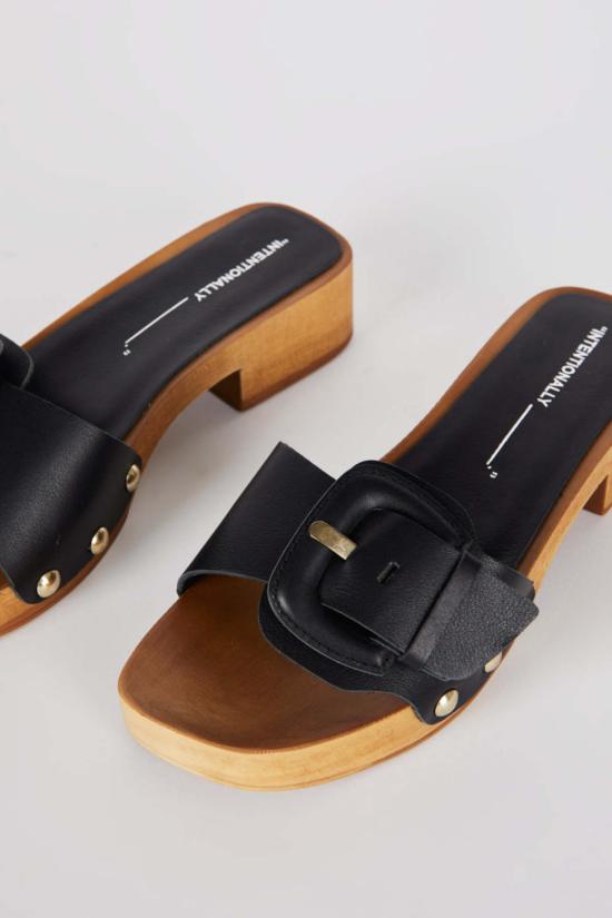  인텐셔널리 블랭크 뮬/슬리퍼 "의도적으로." Mar Clog - INTENTIONALLY BLANK