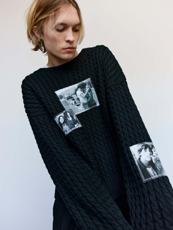  타카히로미야시타 더 솔로이스트 스웨터 . 울 포토 패치 크루넥  블랙 - TAKAHIROMIYASHITA THE SOLOIST.