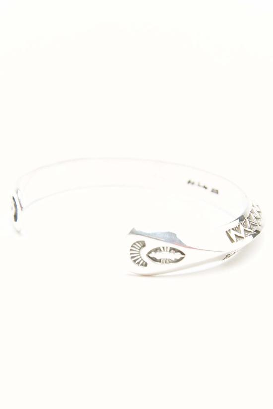  라일 세카테로 팔찌 Lyle Secatero 스털링 실버 삼각형 커프 보호 River 커프 스털링 실버 - LYLE SECATERO