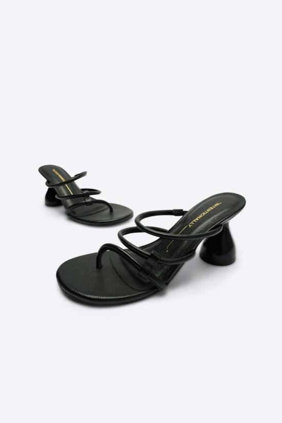  인텐셔널리 블랭크 뮬/슬리퍼 "의도적으로." 우나 힐