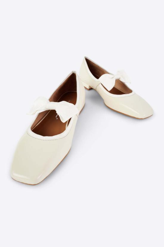  인텐셔널리 블랭크 플랫 슈즈 "의도적으로." 런던 메리 제인 - INTENTIONALLY BLANK