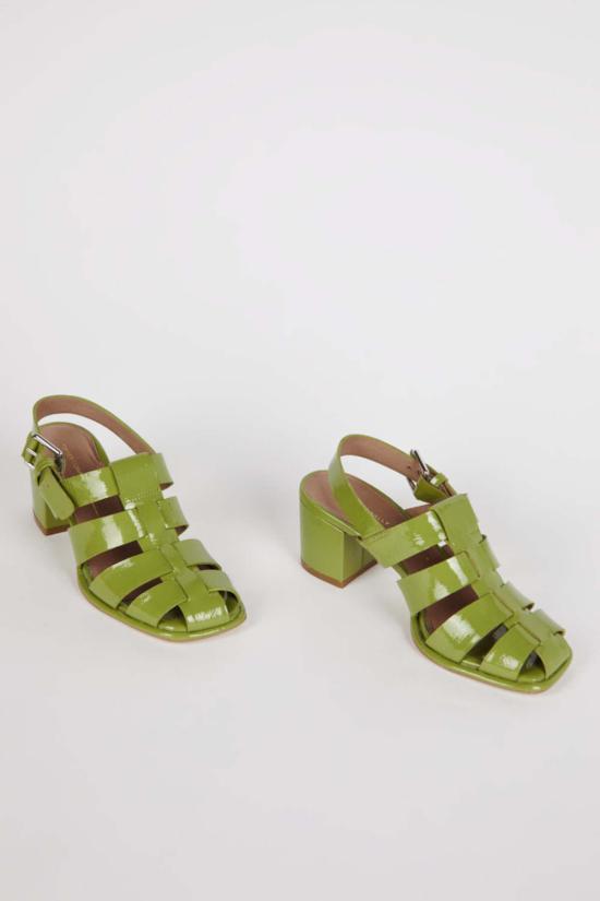  인텐셔널리 블랭크 샌들 "의도적으로." July Fisherman Heel Black/Apple - INTENTIONALLY BLANK