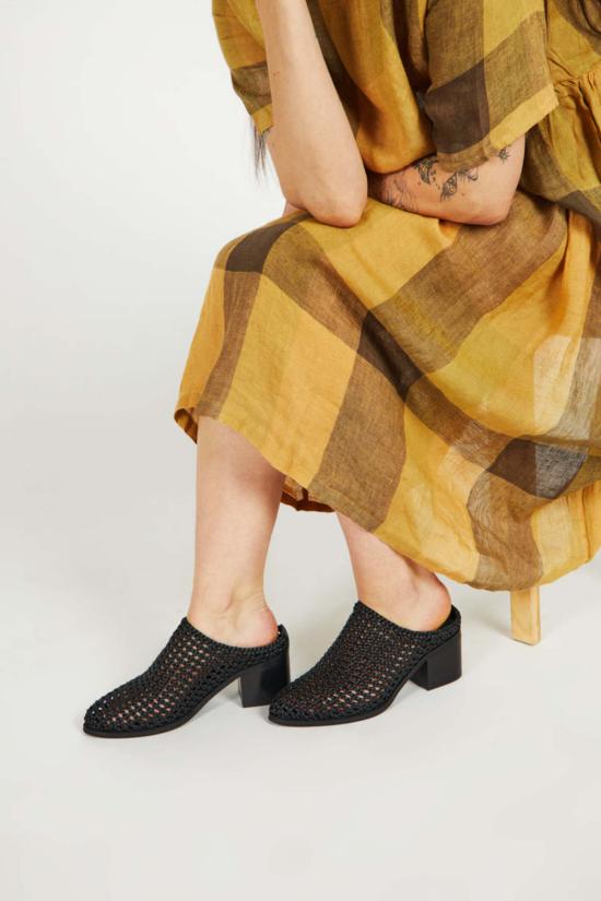  인텐셔널리 블랭크 뮬/슬리퍼 "의도적으로." 캡스 바스켓 뮬 멀티 - INTENTIONALLY BLANK