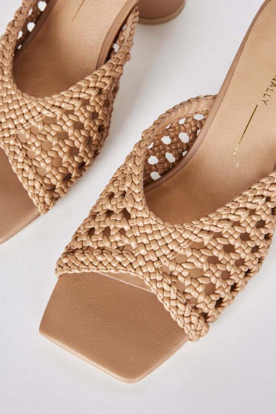  인텐셔널리 블랭크 힐/펌프스 "의도적으로." 카산드라 비건 힐 - INTENTIONALLY BLANK