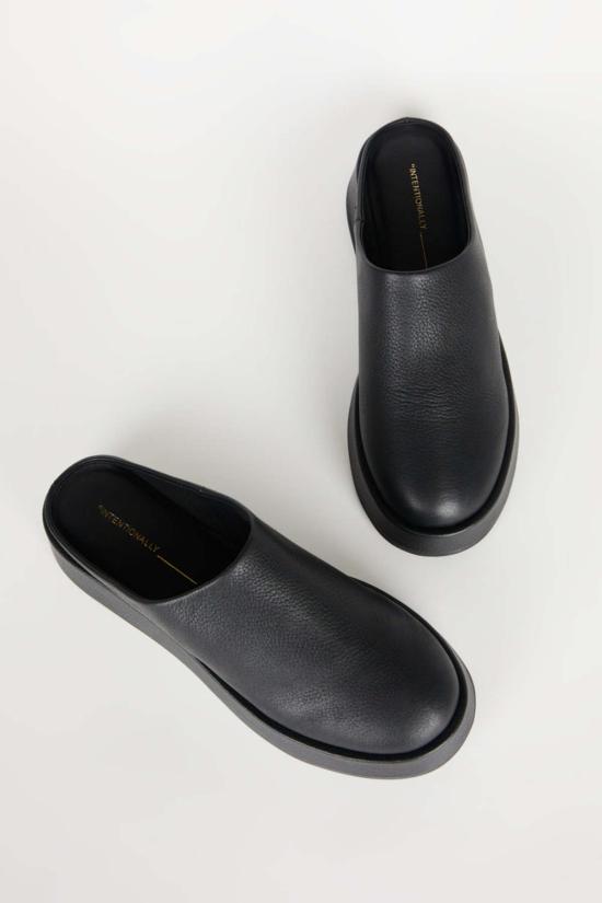  인텐셔널리 블랭크 뮬/슬리퍼 "의도적으로." 라이즌 플랫폼 뮬 - INTENTIONALLY BLANK