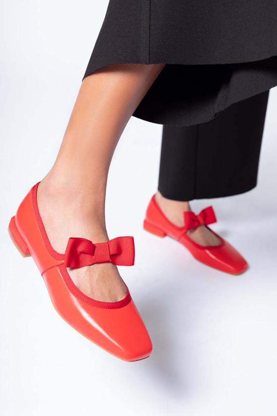  인텐셔널리 블랭크 힐/펌프스 "의도적으로." 런던 메리 제인 - INTENTIONALLY BLANK