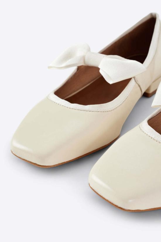  인텐셔널리 블랭크 힐/펌프스 "의도적으로." 런던 메리 제인 - INTENTIONALLY BLANK