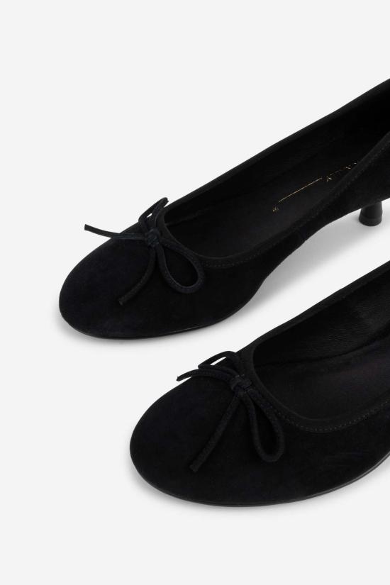  인텐셔널리 블랭크 힐/펌프스 "의도적으로." 비나 스웨이드 키튼 힐 메를로/블랙 - INTENTIONALLY BLANK