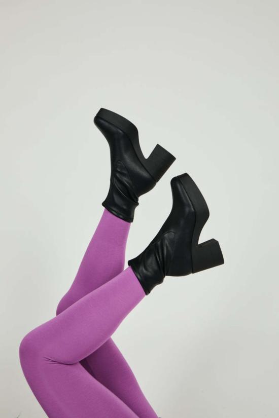  인텐셔널리 블랭크 부츠 "의도적으로." Marlowe 비건 플랫폼  블랙 솔