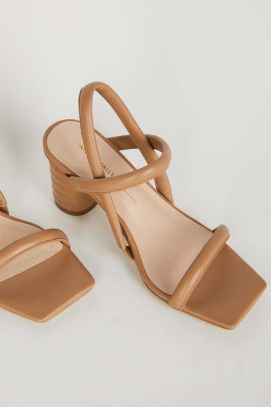  인텐셔널리 블랭크 샌들 "의도적으로." 키프톤 힐 멀티 - INTENTIONALLY BLANK