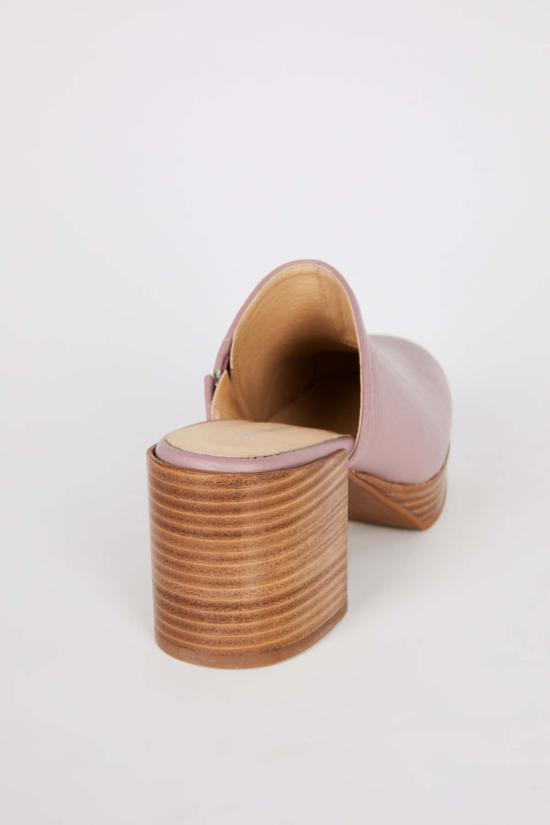  인텐셔널리 블랭크 뮬/슬리퍼 "의도적으로." 사실 가죽 플랫폼 클로그 멀티 - INTENTIONALLY BLANK