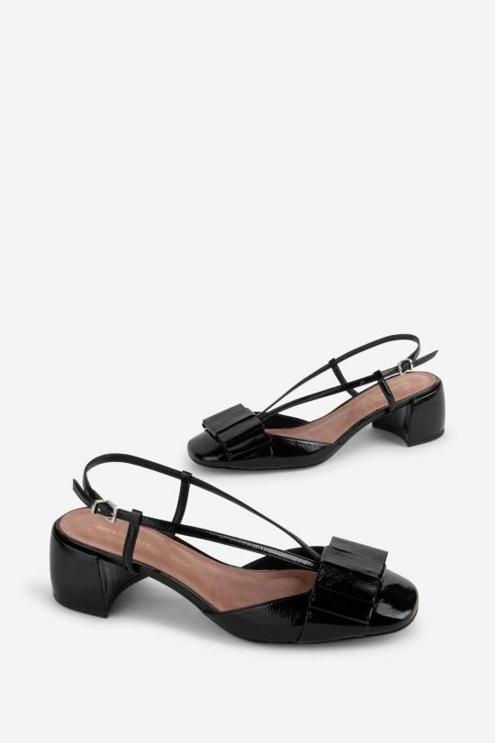  인텐셔널리 블랭크 힐/펌프스 "의도적으로." 카리나 슬링백 힐 블랙/크림 - INTENTIONALLY BLANK