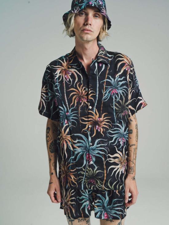  엔드리스 조이 반팔 셔츠 실크 반팔  나이트 팜 골드 - ENDLESS JOY