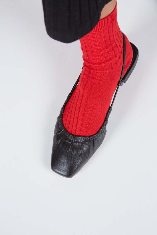  인텐셔널리 블랭크 힐/펌프스 "의도적으로." Daff Slingback Flat Black/Cream - INTENTIONALLY BLANK