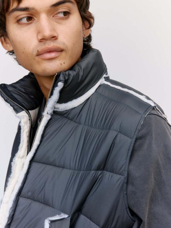  카미엘 포트젠스 패딩 카미엘 포젠스 리사이클 나일론 바디 워머 다크 그레이 - CAMIEL FORTGENS