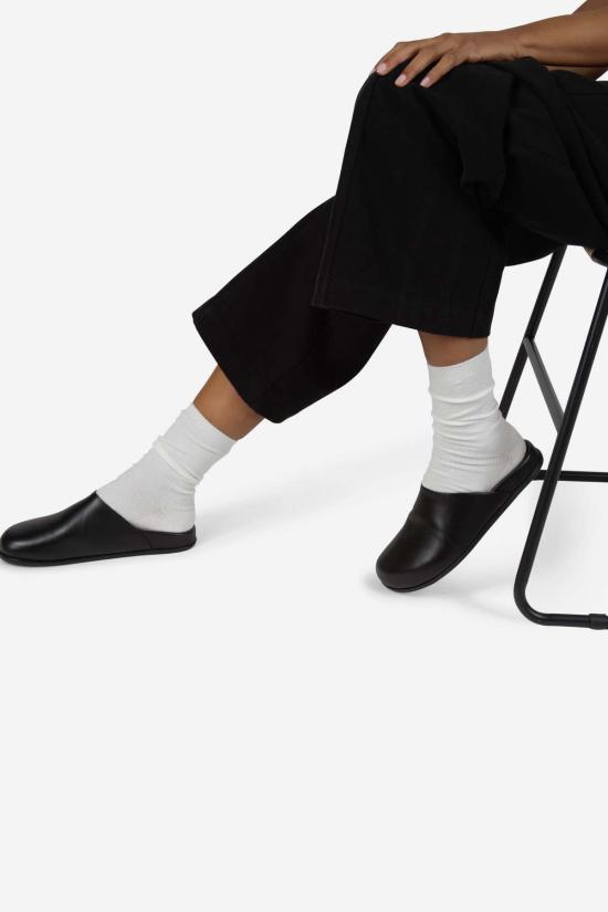  인텐셔널리 블랭크 뮬/슬리퍼 "의도적으로." 아가사 슬립온 뮬 - INTENTIONALLY BLANK