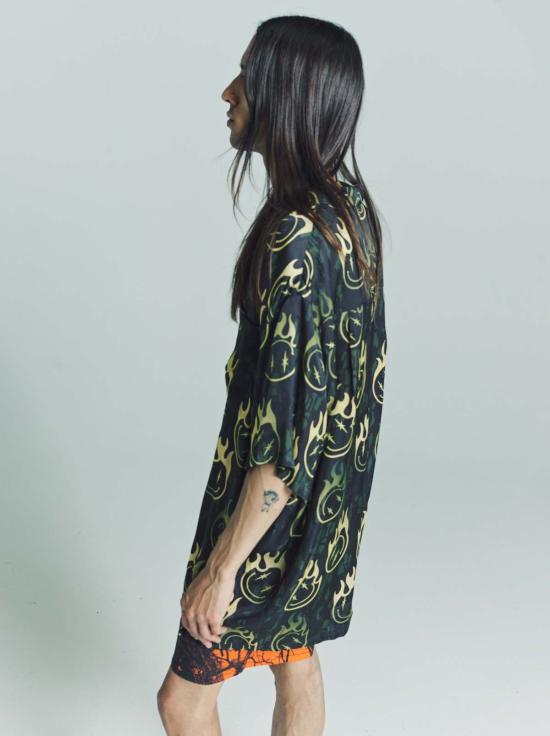  핍스 반팔 셔츠 Phipps Ecovero 오버사이즈 볼링  스마일리 도트 카모 - PHIPPS