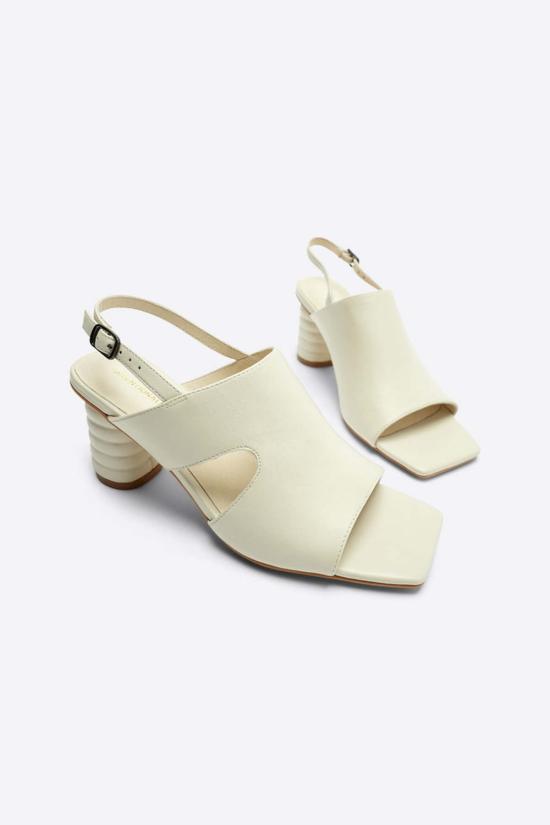  인텐셔널리 블랭크 샌들 "의도적으로." 강 내추럴 솔 힐 블랙/크림 - INTENTIONALLY BLANK