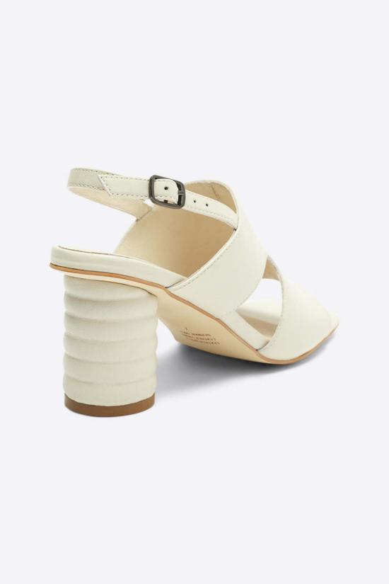  인텐셔널리 블랭크 샌들 "의도적으로." 강 내추럴 솔 힐 블랙/크림 - INTENTIONALLY BLANK