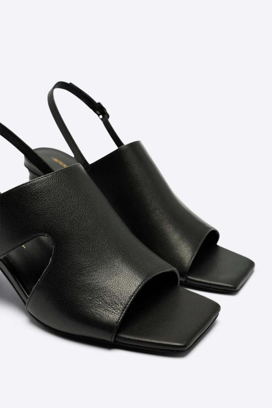  인텐셔널리 블랭크 샌들 "의도적으로." 강 내추럴 솔 힐 블랙/크림 - INTENTIONALLY BLANK