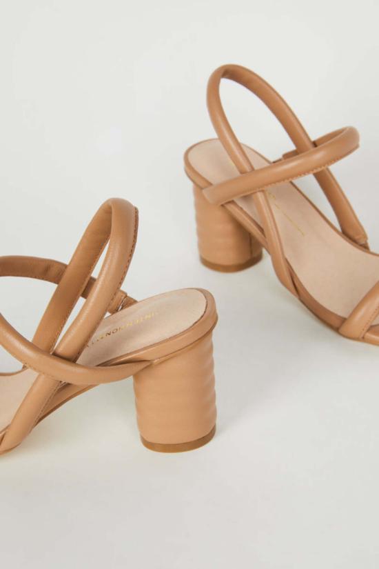  인텐셔널리 블랭크 샌들 "의도적으로." 키프톤 힐 멀티 - INTENTIONALLY BLANK