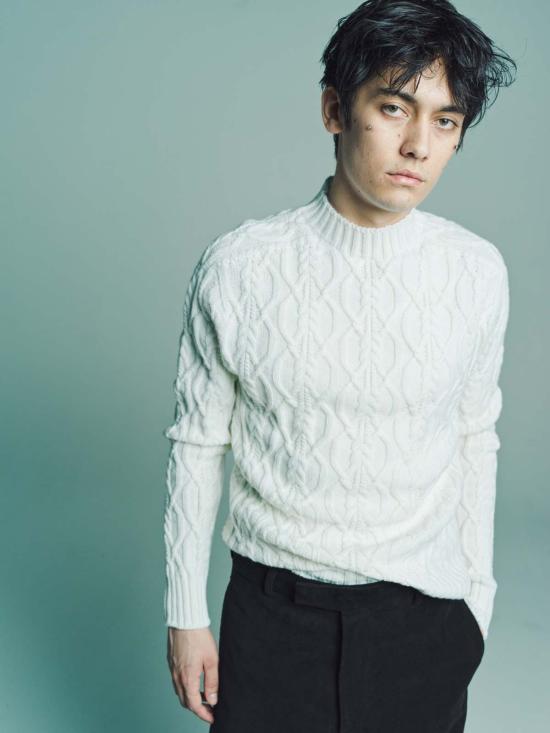  쓰리맨 스웨터 3인용 캐시미어 케이블 점퍼 화이트