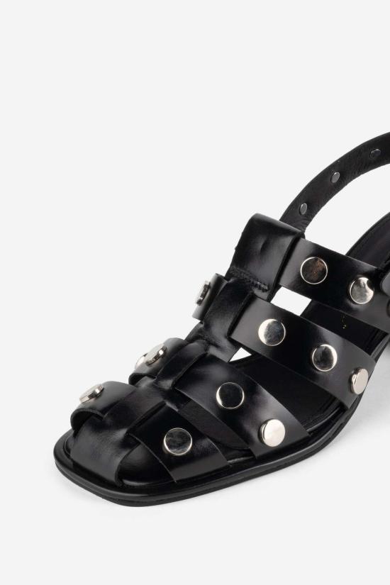  인텐셔널리 블랭크 샌들 "의도적으로." Calix 스터드 피셔맨 힐 블랙 - INTENTIONALLY BLANK