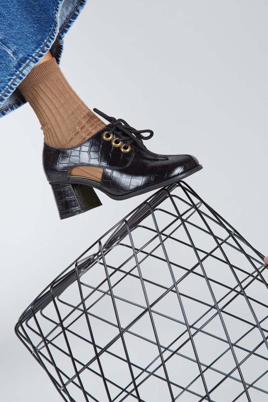  인텐셔널리 블랭크 힐/펌프스 "의도적으로." 조 조 플레어드 옥스포드 메를로/위스키 콤보/블랙