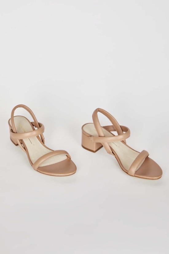  인텐셔널리 블랭크 샌들 "의도적으로." 키미힐 블랙 - INTENTIONALLY BLANK