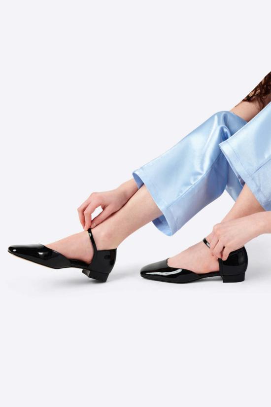  인텐셔널리 블랭크 플랫 슈즈 "의도적으로." 엘리자베스 블랙 솔 메리 제인 - INTENTIONALLY BLANK