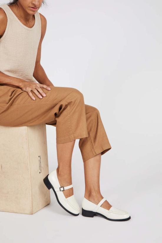  인텐셔널리 블랭크 플랫 슈즈 "의도적으로." 래프터 메리제인 힐 블랙 - INTENTIONALLY BLANK