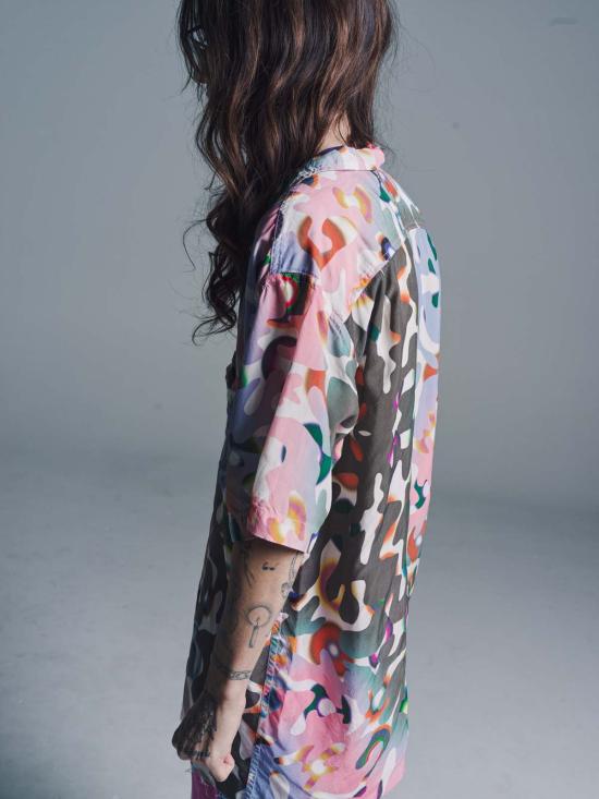  로스트 데이즈 반팔 셔츠 레이디얼 새틴 캠프 - LOST DAZE