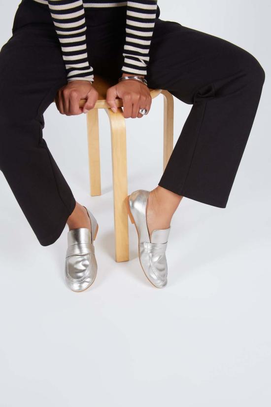  인텐셔널리 블랭크 로퍼 "의도적으로." 페름 메탈릭  머큐리