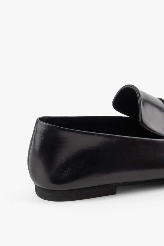  인텐셔널리 블랭크 뮬/슬리퍼 "의도적으로." 펌  블랙/크림 - INTENTIONALLY BLANK