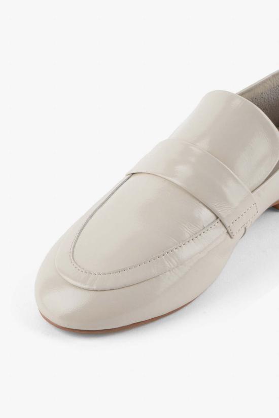  인텐셔널리 블랭크 뮬/슬리퍼 "의도적으로." 펌  블랙/크림 - INTENTIONALLY BLANK