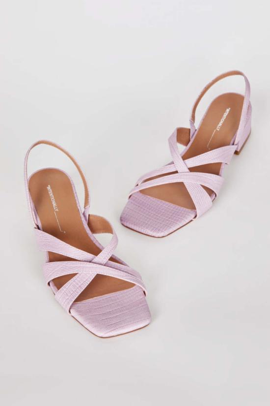  인텐셔널리 블랭크 샌들 "의도적으로." 루실 힐 - INTENTIONALLY BLANK