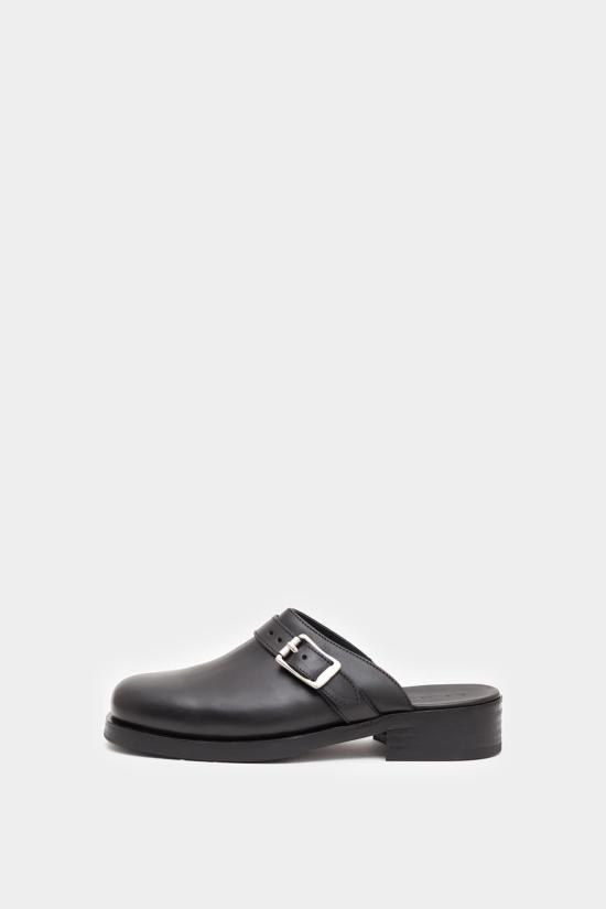 24FW 아워레가시 CAMION 카미온 버클 디테일 카프스킨 뮬  A2217CVSE DOM