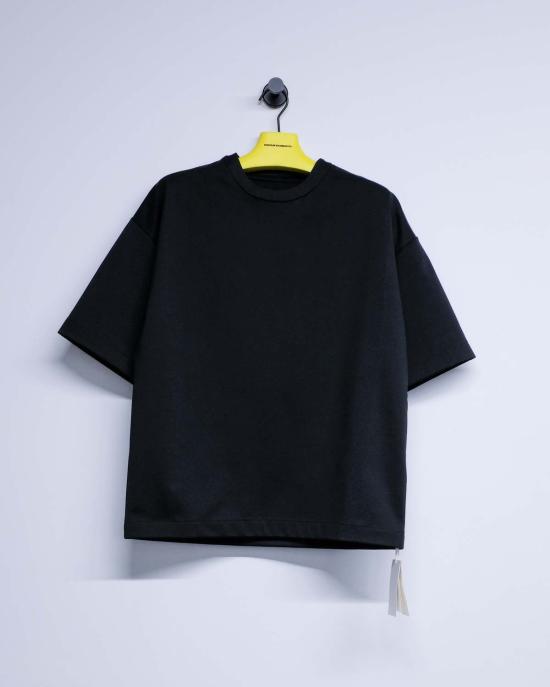  질샌더 반팔 티셔츠 질 샌더 테크니컬 샤이니 코튼 저지 집넥 티셔츠 블랙 - JIL SANDER