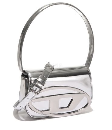 25SS 디젤 1DR 숄더백 인 미러드 레더 X08396PS202H0535 DOM