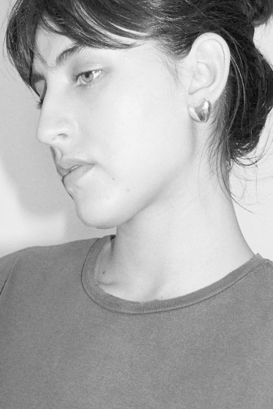  아니카 이네즈 이어링 스몰 볼륨감 있는 하트  골드 - ANNIKA INEZ